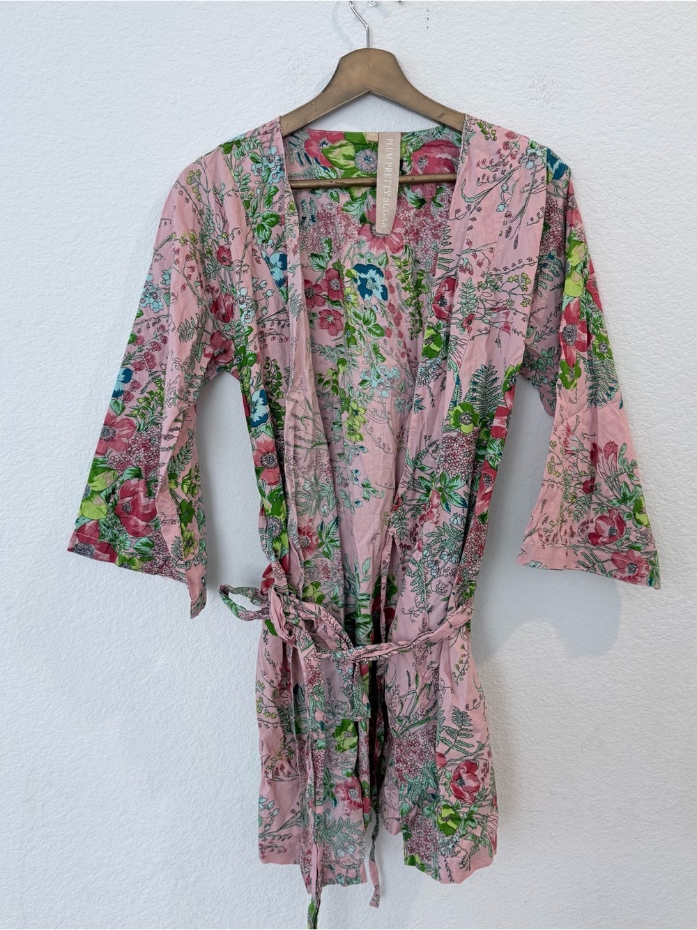 Plum Pretty Sugar- Pink Floral Robe Size XS